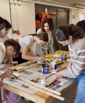 Bild vergr&ouml;&szlig;ern: Arbeiten in der Werkstatt im Albert-Schweitzer Familienwerk in Hermannsburg